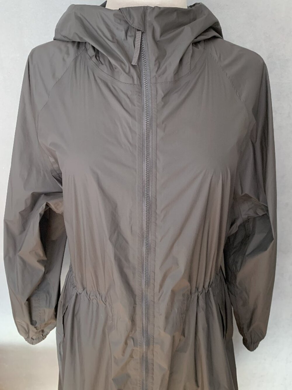 Uniqlo Light Blocktech Coat |Grey | Water-Resistant & Windproof